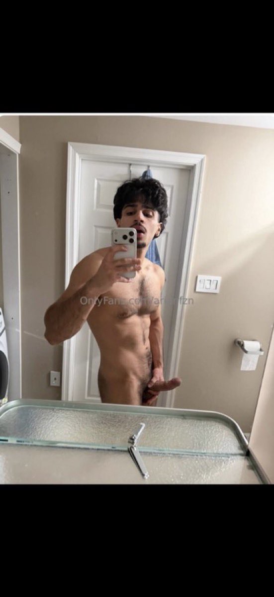 ynsclipped's tweet photo. arianfzn full sex tap in my bio 💦 
#arianfzn #tiktok #hot #abs https://t.co/l8PIL2LUf1