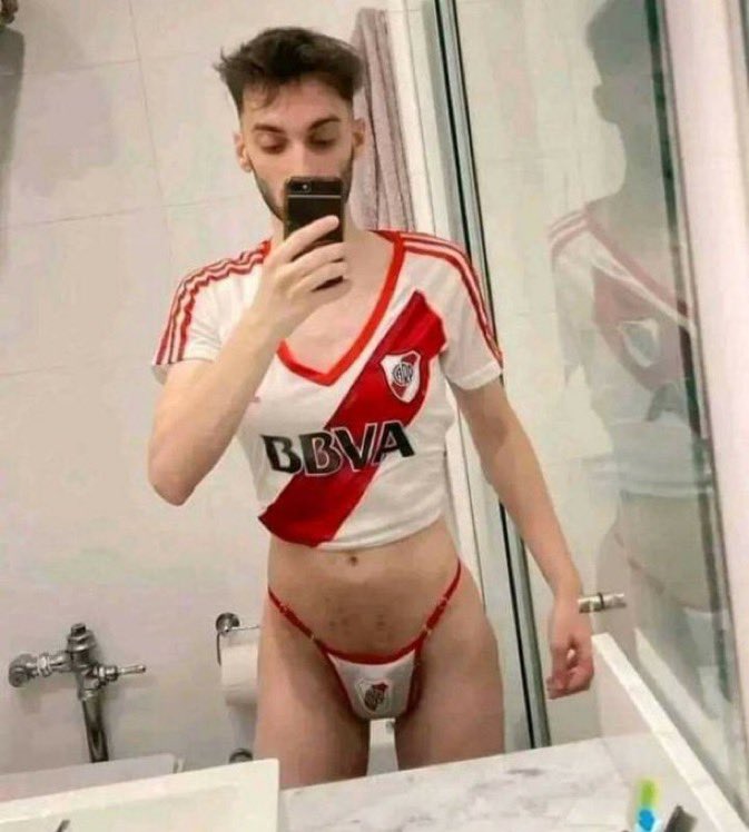 trabutano's tweet photo. @motherfuckfer Callate que por comerle los huevos a ibai le ves asi y te lo follas cacho guarra panchita https://t.co/eH1IFoa3aG