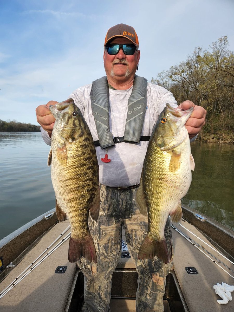 mike_Iaconelli's tweet photo. Shout out to all my fellow Fish Heads that submitted a picture for #fishheadfridays Those were some AWESOME fish!! Have a great weekend!!!

#Ike #Ikeapproved #NeverGiveUp https://t.co/Wv5aLwi6Mi