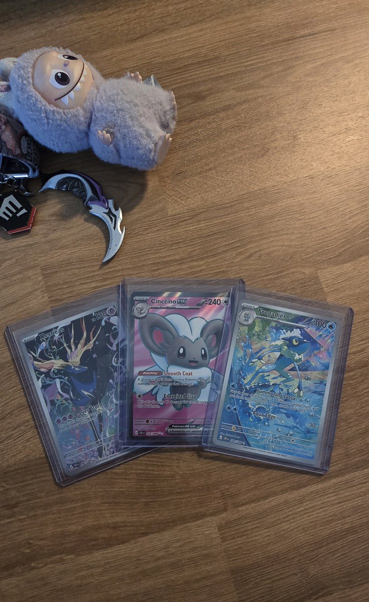 izzymaced's tweet photo. opened some more chaos rising packs!! https://t.co/2KuRkYjbZS