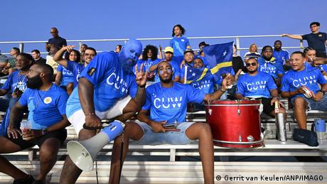 blitz18723h's tweet photo. Curaçao: Kleinster WM-Teilnehmer schreibt Fußballgeschichte
https://t.co/Dsnbl1sC3i https://t.co/XYVgvkwWCN