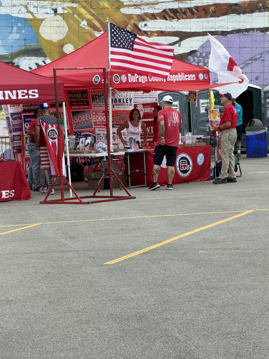 KathyZanderIL's tweet photo. What a great day in the @DuPageCountyGOP booth at the DuPage County Fair!

I had a blast spending time with residents from across DuPage County, listening to their concerns and talking about the issues that matter most to them. #twill #DuPageCounty 🇺🇸 https://t.co/OhKqRwUyLl