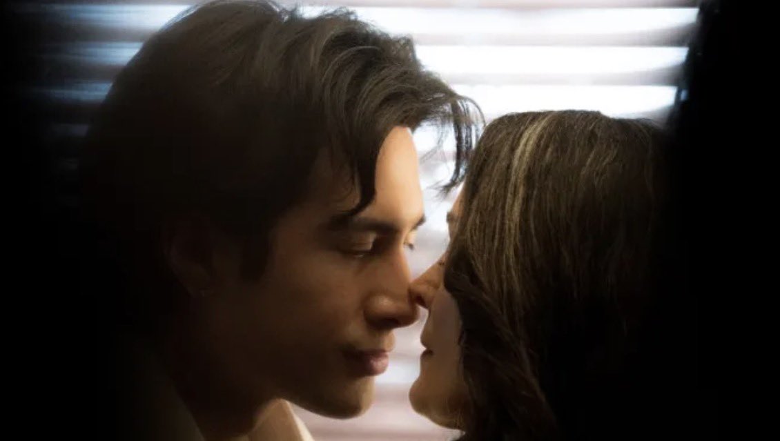 hudsonwonline's tweet photo. “As soon as the steamy trailer was over, Reid quipped: ‘[Hudson] cannot keep his hands off himself. I mean, I don’t blame him.’” (via @DEADLINE) 

🔗 https://t.co/mek1eDpGi6 https://t.co/Fq2cDaIkmP