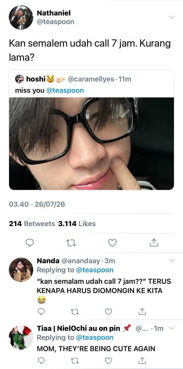 somzetime's tweet photo. Hubungan Ochi dan Niel viral karena mereka berpacaran tanpa pernah bertemu. Kenyataannya? Itu cuma kontrak. Semua berubah saat Ochi pindah ke sekolah yang sama dengan Niel dan mereka harus berpura-pura jadi pasangan di depan semua orang.

— Nuthong Prompt au https://t.co/vRaQT7o8WH