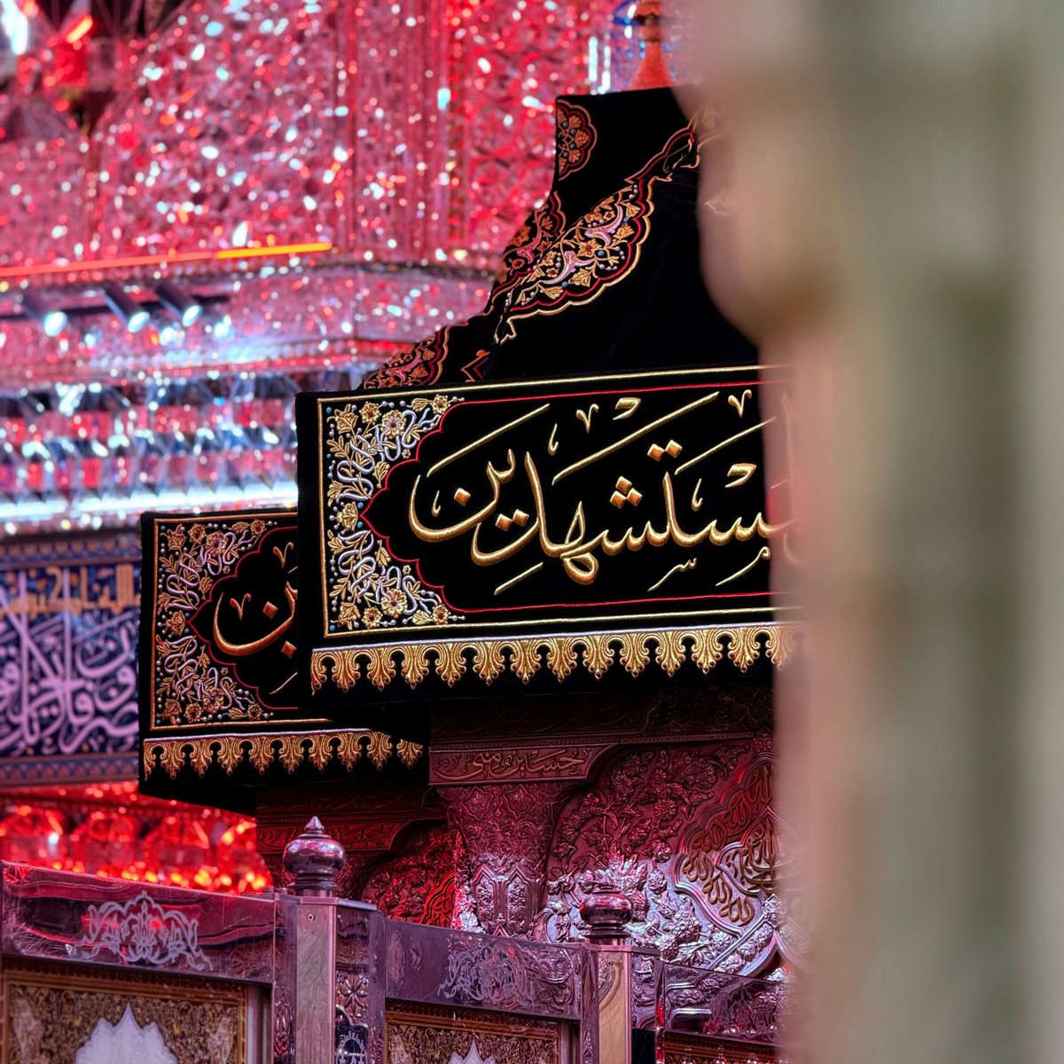 alshhad92's tweet photo. مَا مِن بَاكٍ يَبكِيهِ إِلَّا وَقَد وَصَلَ فَاطِمَةَ عَلَيهَا السَّلَامُ، وَأَسعَدَهَا عَلَيهِ، وَوَصَلَ رَسُولَ اللهِ صَلَّى اللهُ عَلَيهِ وَآلِهِ، وَأَدَّى حَقَّنَا.

-الإِمَامُ الصَّادقُ عَليِه السَّلامُ. https://t.co/KQPGX6vZrt