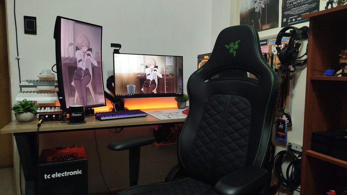 HenryR506's tweet photo. My workspace looks almost as I ever wanted 🤩

#razer #enki #tcelectronic #atkgear #lg #msi https://t.co/jRpSaWOyVZ