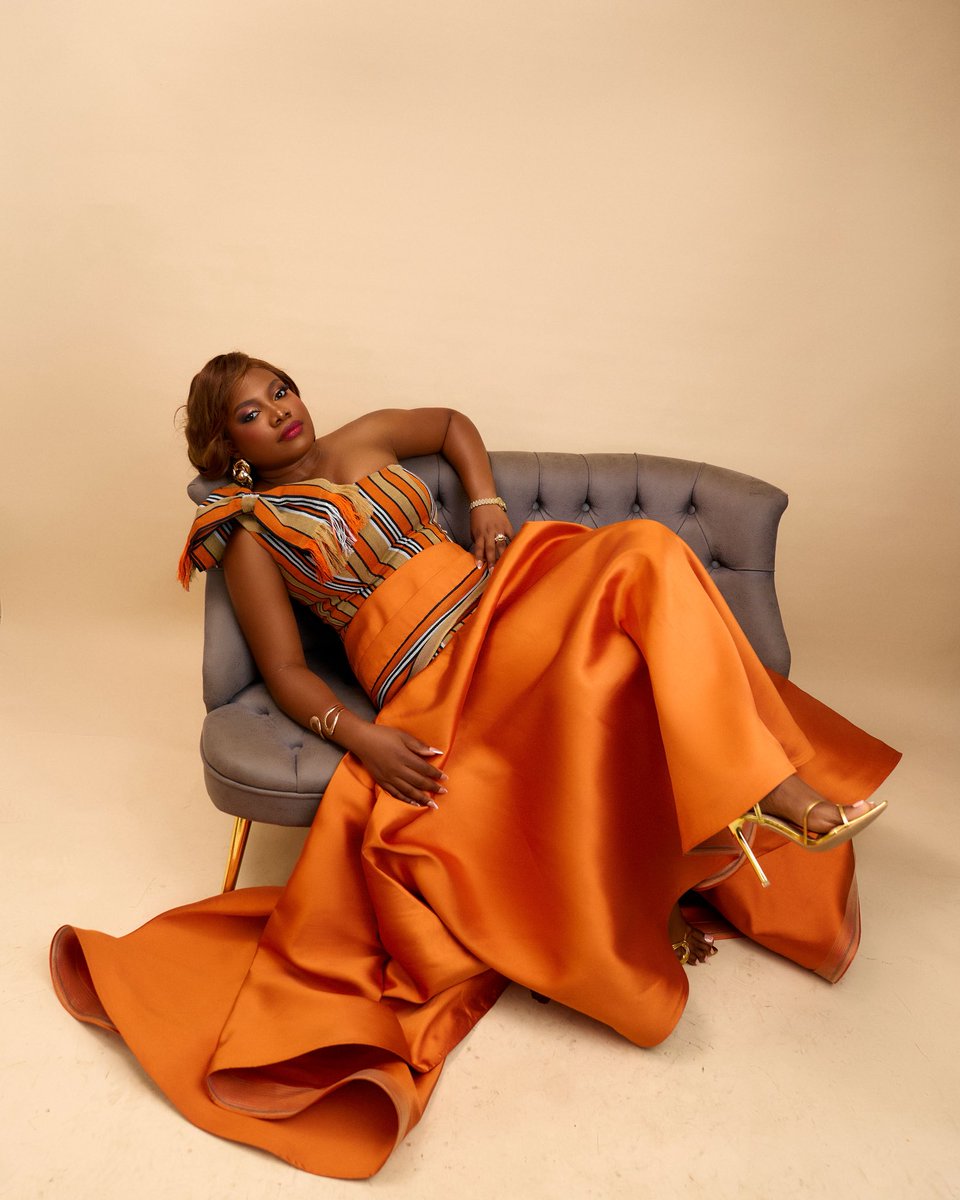 JochebedMoshood's tweet photo. With a grateful heart🏆✨
Eko OAP of the year 2026 @ekoheritageaward_ 
👗 @raeyadourer 
💄 @perfectartistry_ 
📸 @maine_obioque https://t.co/xmcLhapbNG