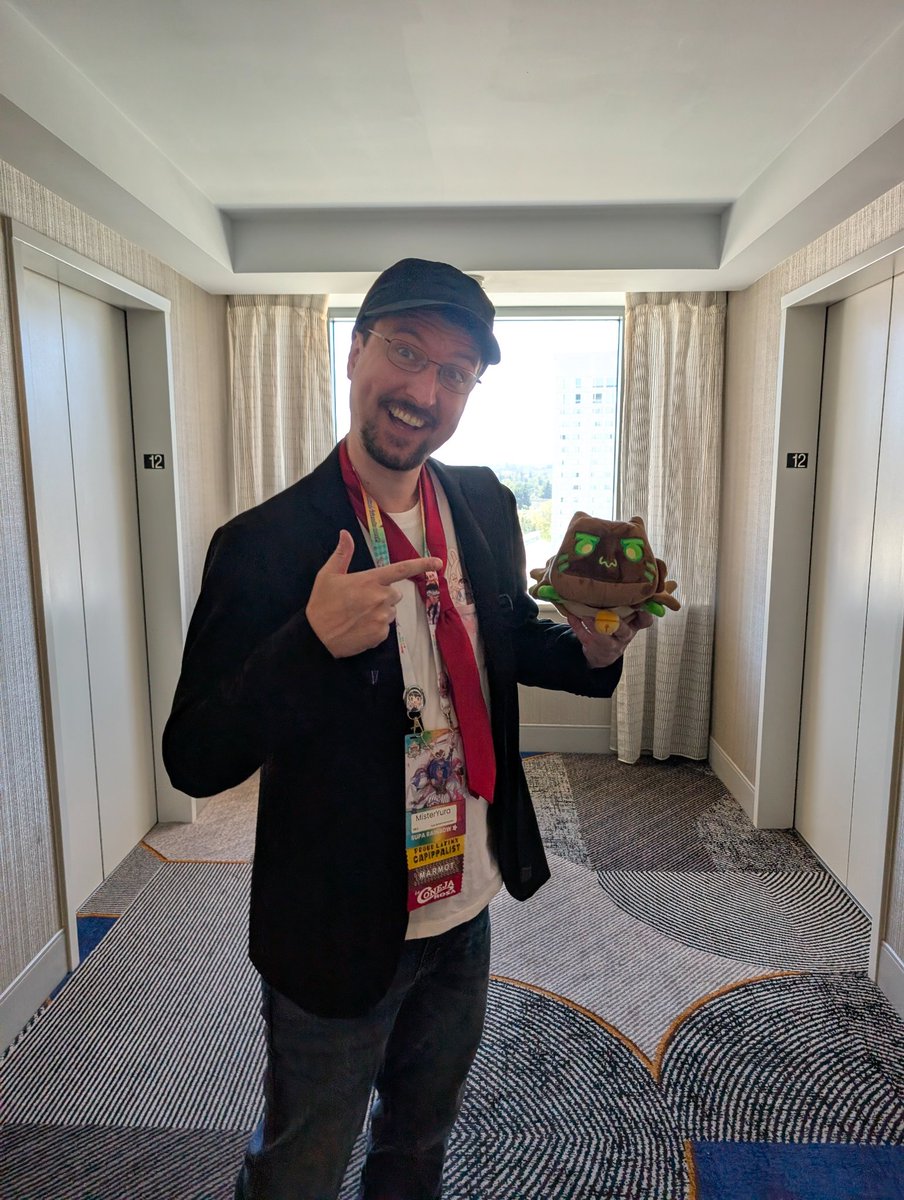 SpacePandie's tweet photo. #PichiLive There is something nostalgic about this guy I found at the Offkai hotel. I can't put my finger on it though. https://t.co/mYVZPGsAnm