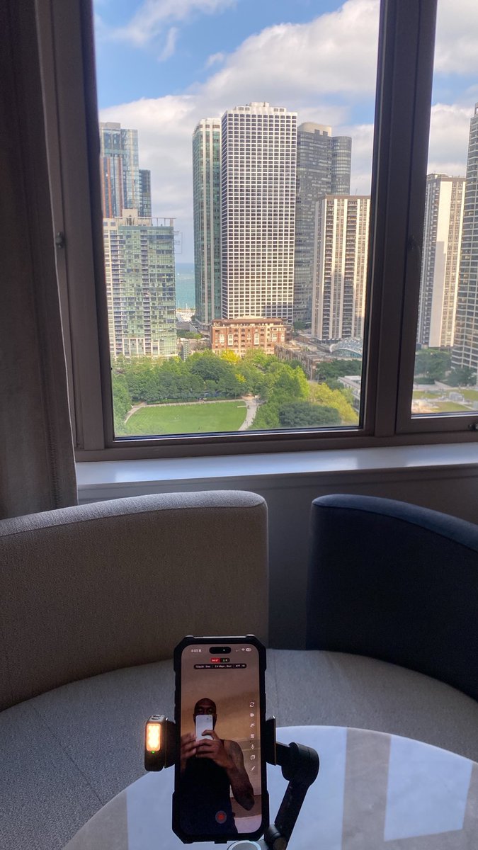 yung_jodye's tweet photo. LIVE IN CHICAGO
ALL STAR WEEKEND โญ๏ธโน๏ธโโ๏ธ๐๐
https://t.co/dW52rRFl0F
#TheWagerRoom #allstarweekend #wnba #live https://t.co/HLJ8da6DRn