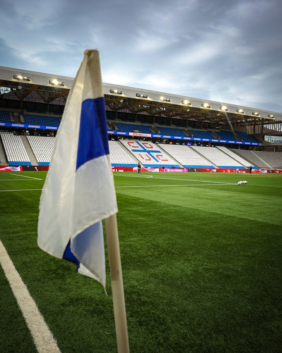 Cruzados's tweet photo. ¡Nuestra casa está lista! 🏟✨️🔵⚪

👉 Desde las 20:00 horas #LosCruzados recibimos a Deportes La Serena 💥 por la Fecha 16 de la Liga de Primera Mercado Libre 2026 ⚽️

𝑽𝑨𝑴𝑶𝑺 𝑪𝑨𝑻𝑶́𝑳𝑰𝑪𝑨 𝑨 𝑮𝑨𝑵𝑨𝑹 🤍💙 https://t.co/n90cHjDt4V