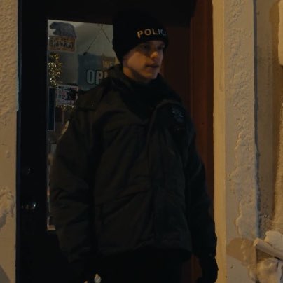 bezcore's tweet photo. does anyone know if he knows anything at all https://t.co/PZrEWaqiji