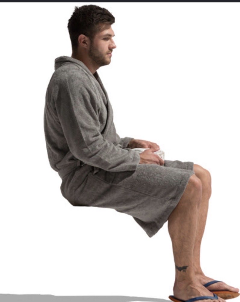 BtnPiano's tweet photo. @mellowjnr_ Seat 8, sitting like this and talking to Messi en español https://t.co/A4kBWIE9dZ