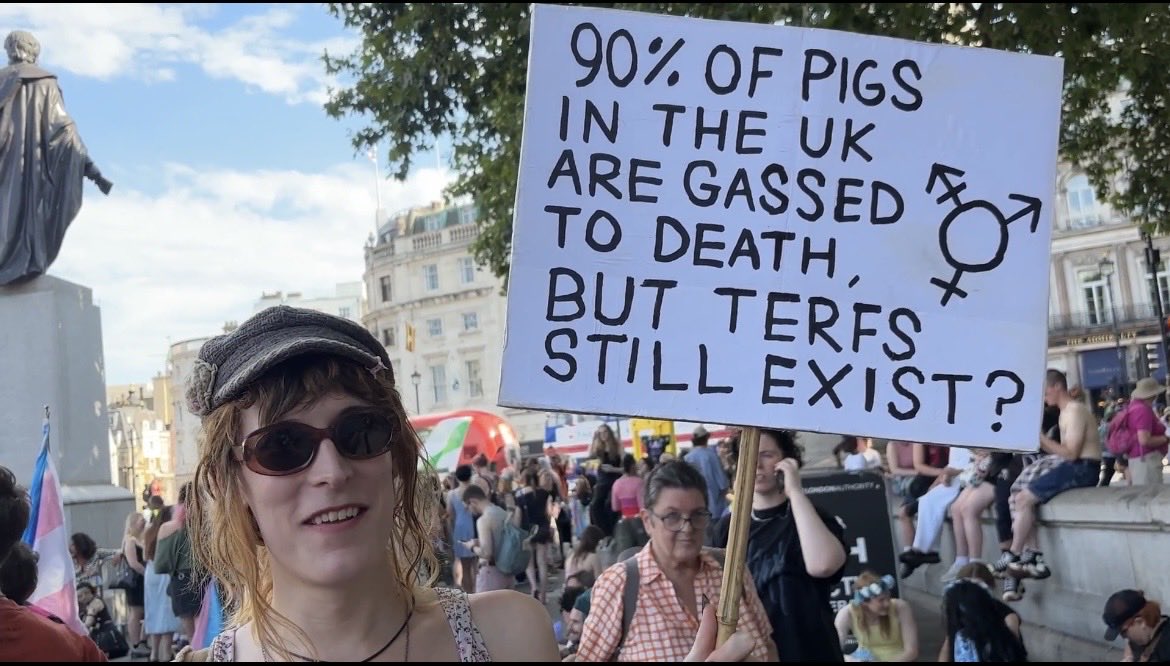 ripx4nutmeg's tweet photo. Social media has been awash with the calls for violence that were on display at #TransPrideLondon.

BBC News covers the event but mentions absolutely none of this, instead describing the day as 'joyous' and 'amazing'. https://t.co/fbYjNA3XbL