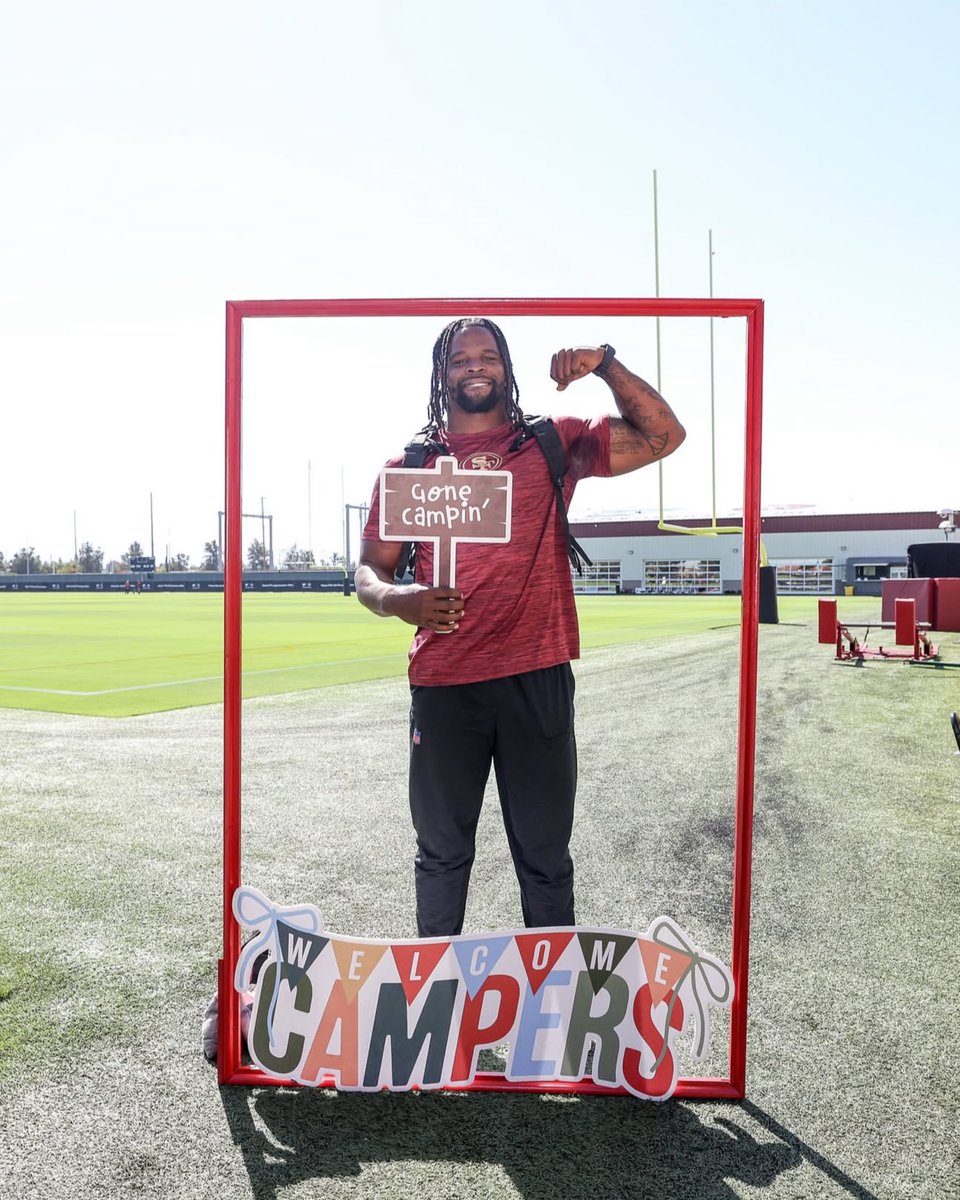 OurSf49ers's tweet photo. #49ers Dre Greenlaw is officially back at training camp with the squad 🔥

Via: @49ers https://t.co/b6kTIPRqln