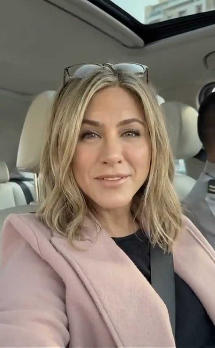 Jennifer Aniston tweet media