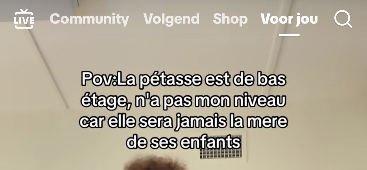 sankurienne's tweet photo. Le féminisme ne réussira jamais. Et c’est un truc que je commence à réaliser de jour en jour (même si je garde espoir)

Peu importe la théorie peu importe l’importance de la déconstruction peu importe les stats sur les violences et les féminicides, beaucoup sont encore tellement phallocentrées que le pénis reste la médaille qu’il faut absolument décrocher. 
Regardez moi ça encore ??