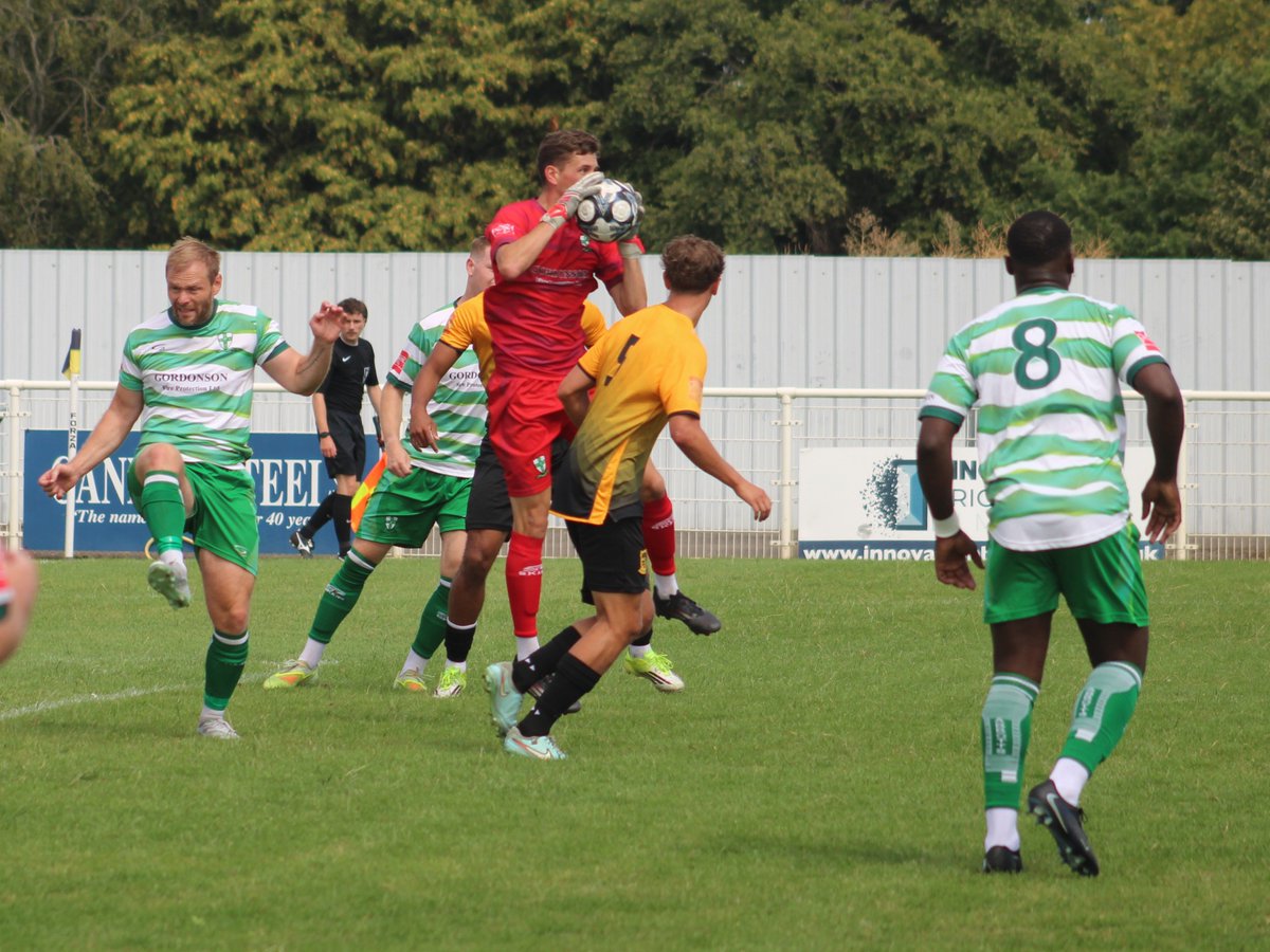 LocalBusDriver's tweet photo. @walthamabbeyfc retained the Cheshunt Community Cup this year after beating @cheshuntfcscore 2-1 in a closely fought local derby raising funds for https://t.co/ZF1KOvYSKL
A few photos 📸 now on Flickr...https://t.co/Vw9ife5MeG https://t.co/1UEwsMyKKm