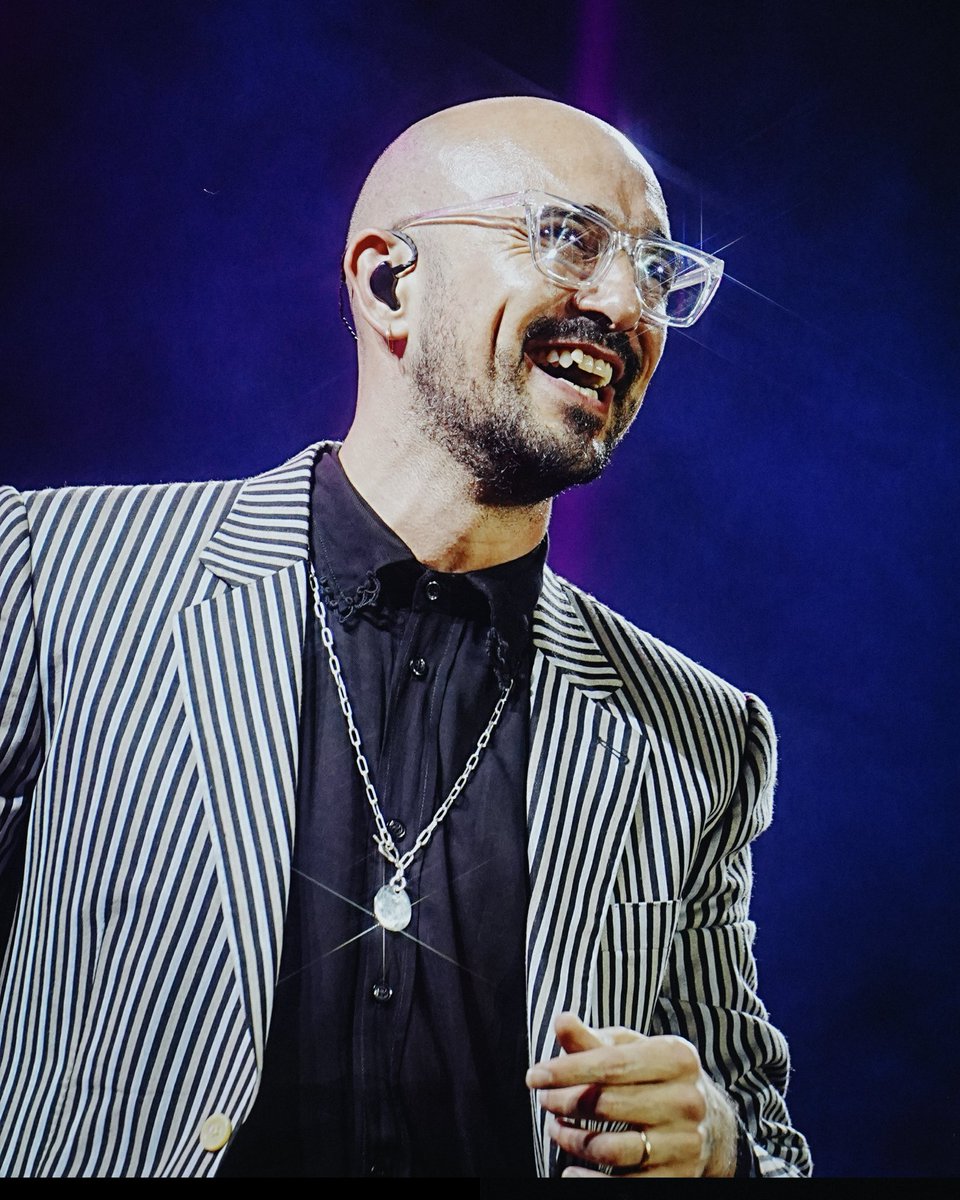 AbelPintos's tweet photo. Asunción, 8 años fueron una eternidad para mí sin visitarlos, pero en 2 horas la emoción fue de toda una vida juntos en las canciones. Gracias de todo corazón. Pronto nos encontraremos nuevamente para compartir más canciones. Nos vemos en la música ♥️ https://t.co/vbWxyG1sDZ