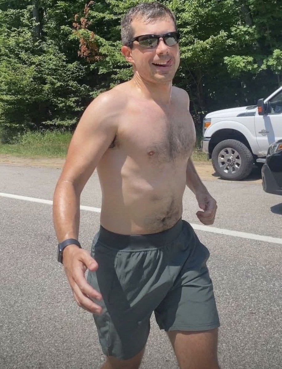 TheMale_Central's tweet photo. Pete Buttigieg https://t.co/FBwlwcjkGi