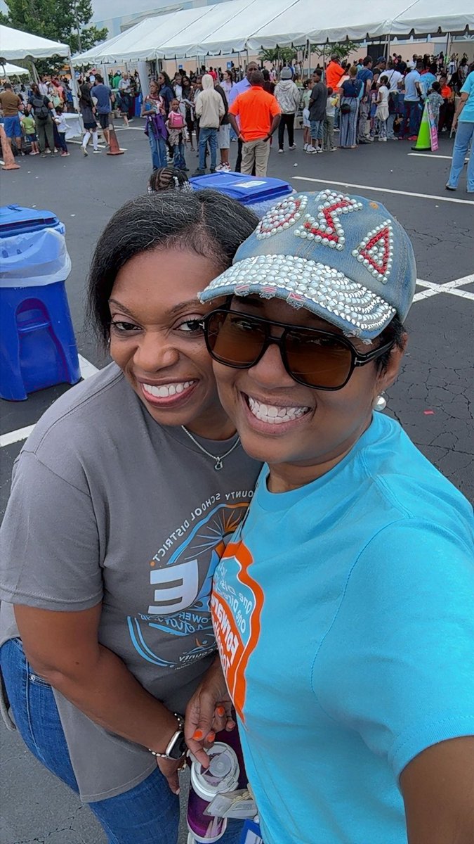DCSDSecondary2's tweet photo. The countdown is on! We can’t wait to welcome students back and make the 2026–2027 school year our best yet. Let’s go! #Secondary2 #WorkingOnWinning @DeKalbSchools https://t.co/c5qCtvagNH