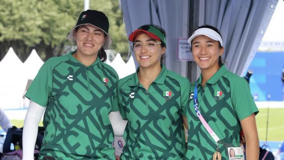LaydaSansores's tweet photo. ¡México volvió a dar en el blanco! 🇲🇽🏹🥇

Alejandra Valencia, Ángela Ruiz y Ana Paula Vázquez conquistaron el oro en arco recurvo por equipos y dieron a México su cuarto título centroamericano consecutivo.

¡Felicidades, campeonas! Nos llenan de orgullo. 🇲🇽 https://t.co/l96SkSBdII