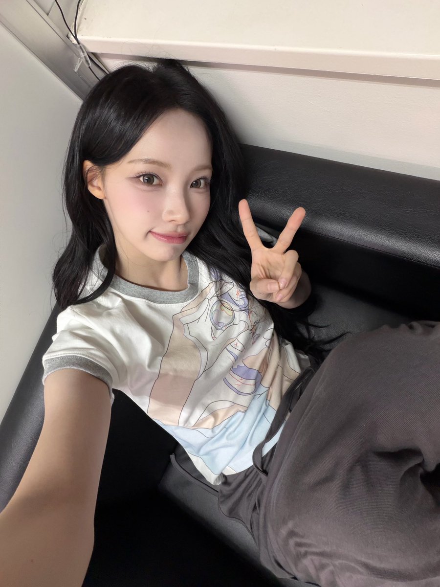 WoniGlobal's tweet photo. [260725] BUBBLE 

📸

#WONI #원이 #ウォニ 
#RESCENE #리센느 #リセンヌ
@RESCENEofficial https://t.co/q0PXf0cALB