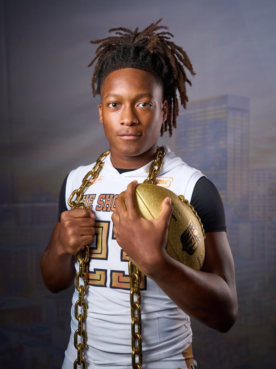 Jaidensportpage's tweet photo. It’s me vs me how can I lose 🔥💪🏽
.
.
.
#AAE #AllAmericanExposure #ClassOf2030 #RunningBack #NextUp https://t.co/hxTeQQhTPG