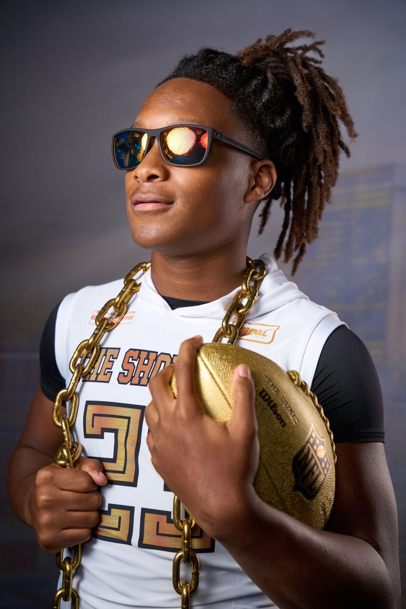 Jaidensportpage's tweet photo. It’s me vs me how can I lose 🔥💪🏽
.
.
.
#AAE #AllAmericanExposure #ClassOf2030 #RunningBack #NextUp https://t.co/hxTeQQhTPG