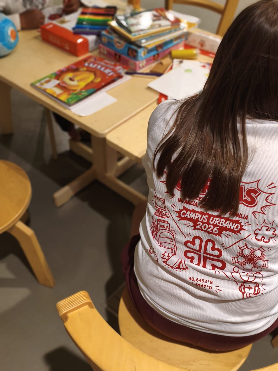 caritasavila's tweet photo. Ante los incendios en nuestra provincia, Cáritas Diocesana de Ávila ya está colaborando: productos de primera necesidad, apoyo a la infancia, comedores y residencia de mayores. Seguimos a disposición de los servicios competentes. Mucho ánimo a todas las personas afectadas. https://t.co/83PlLTcWZ5