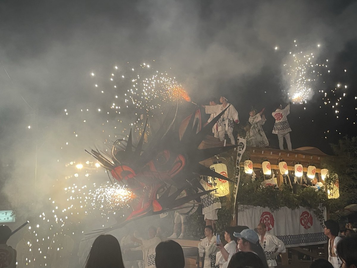 iroha0219's tweet photo. 毎年恒例大蛇山祭り

去年までお囃子が怖くて泣いてた末っ子
今年はめちゃくちゃ楽しみにしてて、当日もご機嫌、大はしゃぎでした

私は私で、10年振りくらいにカフェ仲間に会いました
懐かしかったー！🤣 https://t.co/8kbpg9Lxfw