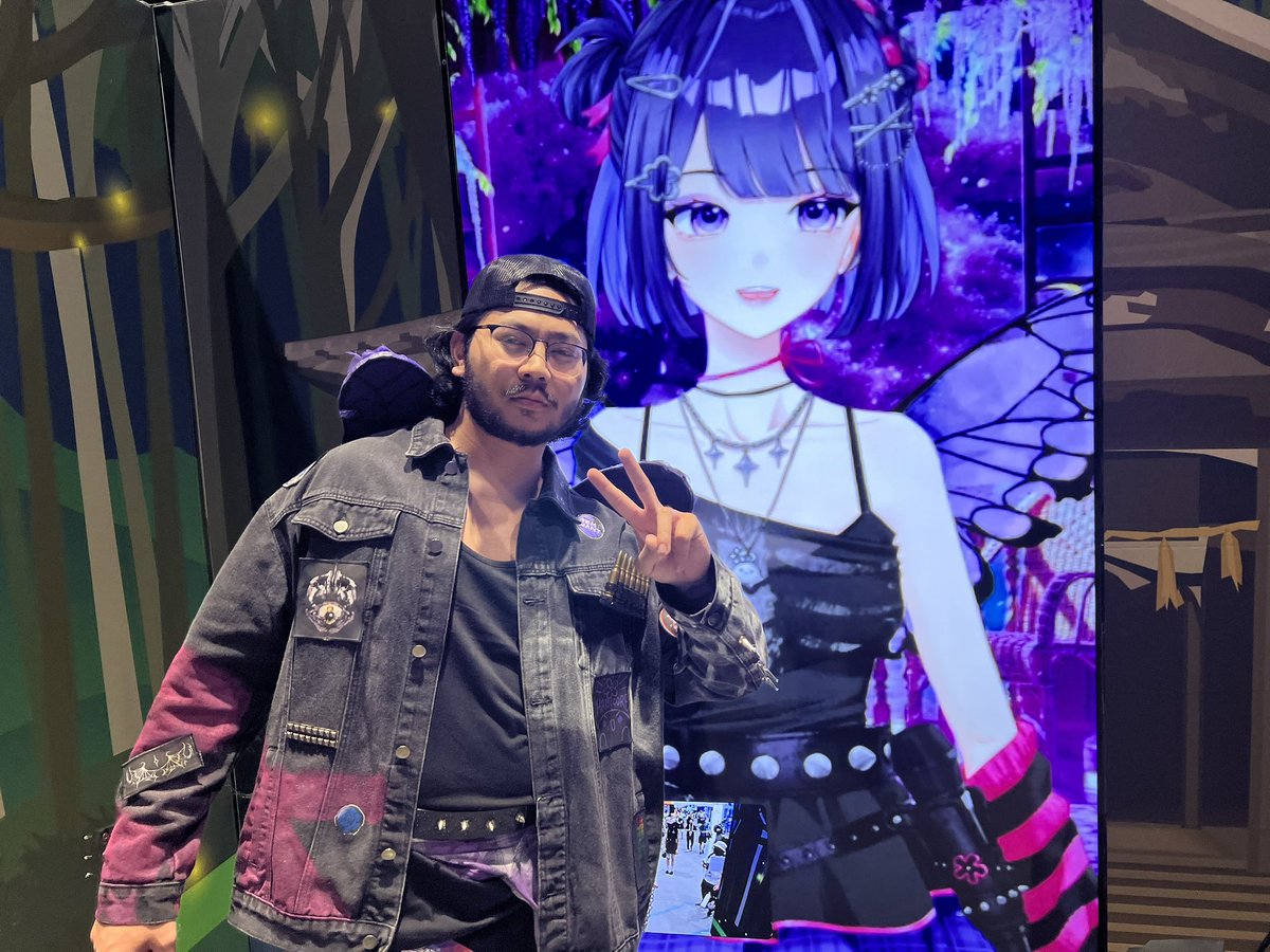poophead_YT's tweet photo. Finally had the chance to meet Mae and had to show off the cosplay!
*put her into block stun and had to wait for 5 min before she showed up :)
#MaeFae https://t.co/81VLkjmo8w