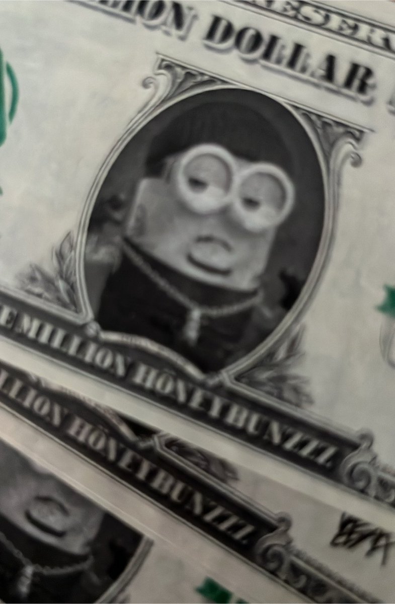 st___ab's tweet photo. @b4icdagrave i could spoil you with this yeat minion money https://t.co/mI5VRfRFjs
