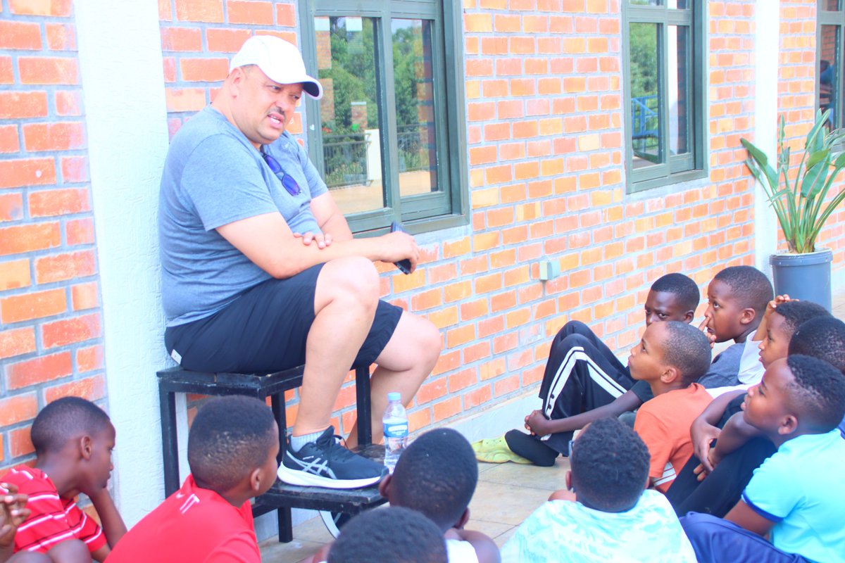 GSF_RC's tweet photo. The day also included an inspiring message from @anumino, who guided the boys to continue living responsibly during the holidays by respecting elders, taking responsibility, maintaining discipline, choosing good friends, being honest, striving for continuous growth &amp; integrity https://t.co/N623VKsNWE