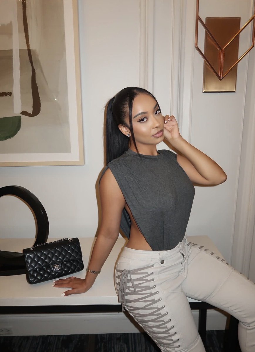 MARIASMINE's tweet photo. the queen of ny✮ ⋆｡°✩ https://t.co/qclBZitOna