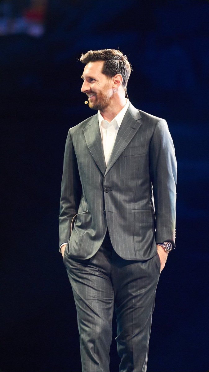 h66ba's tweet photo. Dapper 🤍 https://t.co/OdmOxgJLbA