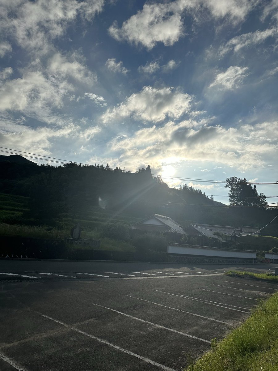 MR94939309's tweet photo. キャンプの日だけ早起き https://t.co/4kDKNMrhVK