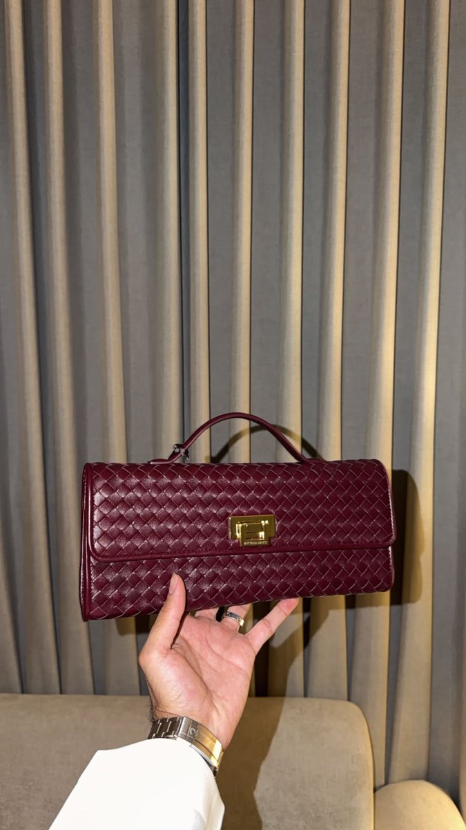 F_Brand0's tweet photo. BOTTEGA GIOTTI 

3150 sr 

قطعتين فقط باقي من العنابي تسليم فوري بعد الخصم 🤎🤎 https://t.co/l4VBlvU8PM