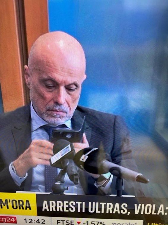 cixpasticcio's tweet photo. @PresMoratti .cani&amp;porci 📦🤮📦🤮📦 https://t.co/w5L7Xs1gTB