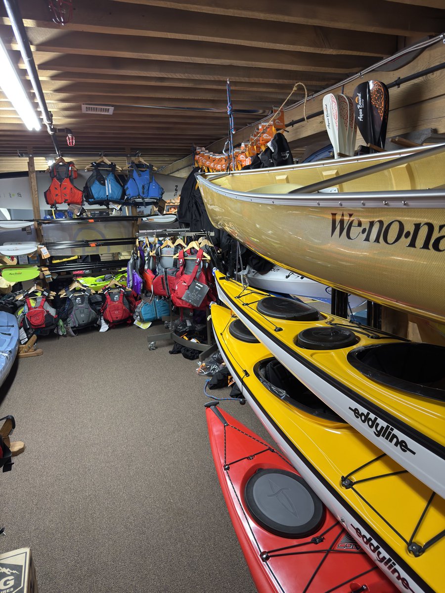 lumicrons's tweet photo. A happy place🤠 🛶 https://t.co/b8TyYzxBkq