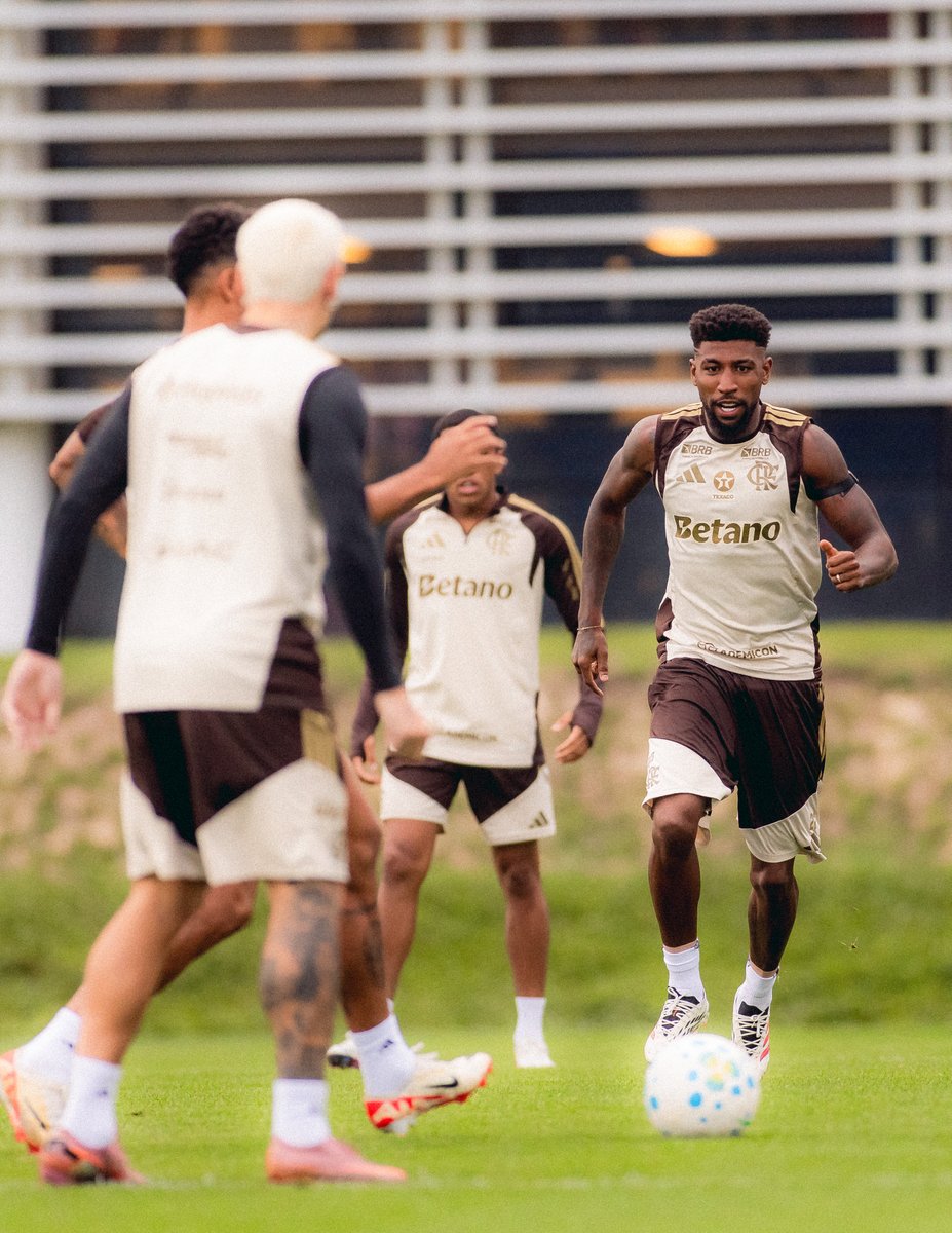 Flamengo_es's tweet photo. Enfoque total 😤 https://t.co/jwS8y7EZpv