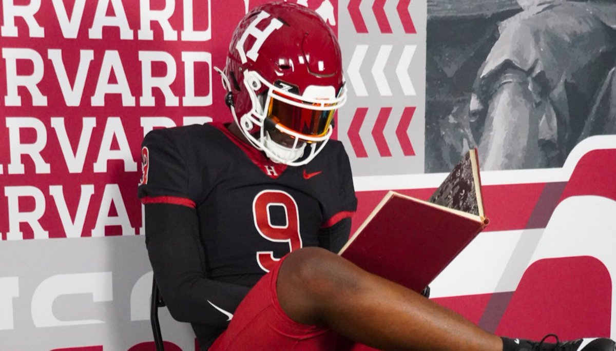 JGonzalesJr10's tweet photo. I caught up with Fort Bend Hightower EDGE Tomi Ajao to discuss his commitment to Harvard. #GoCrimson @HightowerFB @NP4Football_OT @FCSNationRadio1 

"I committed to Harvard because of the love the entire coaching staff showed me."

https://t.co/nQ9KbpIIeZ https://t.co/rBQe13DhQG