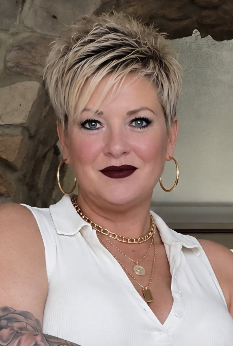 Chrissy - Sue tweet media