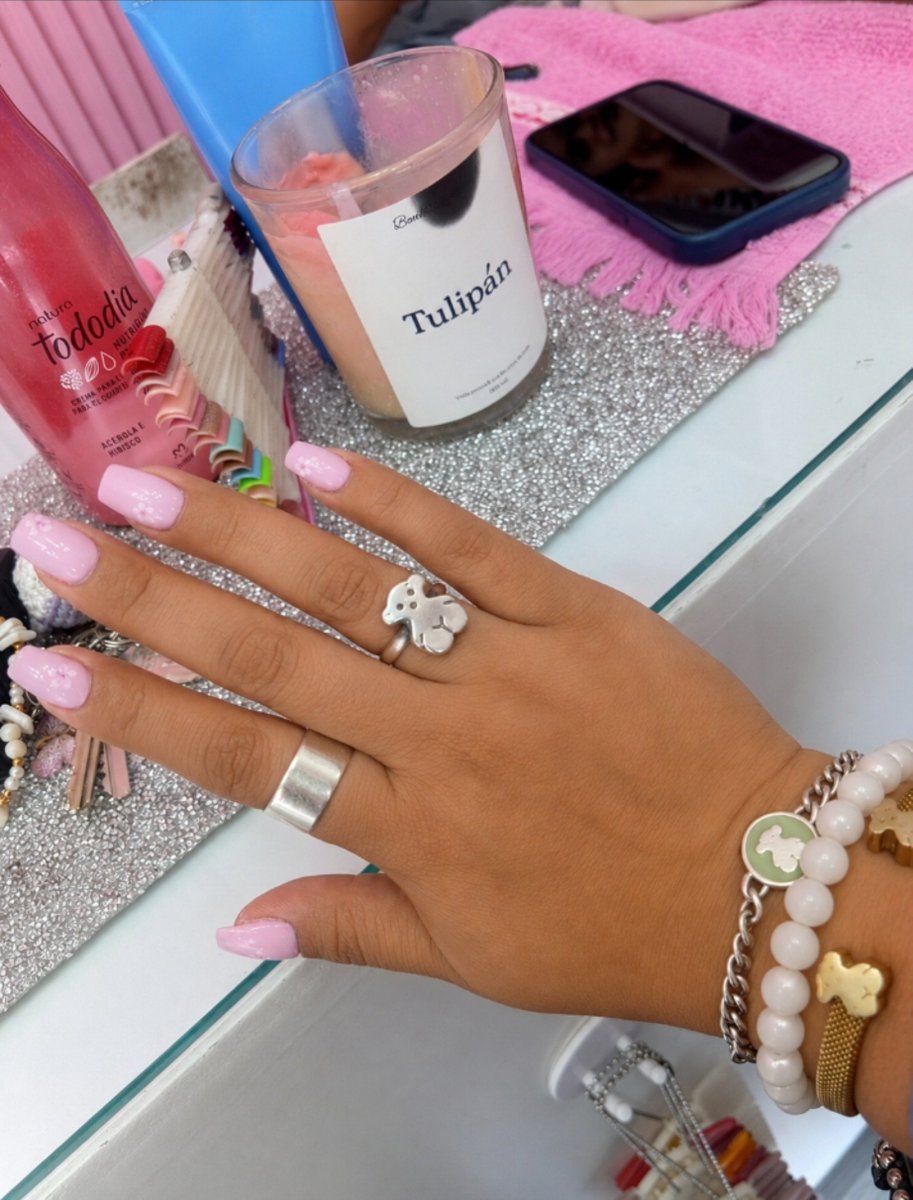 SarayAlMonris's tweet photo. Mi color favorito 💖 https://t.co/GEqI2ZaSCE