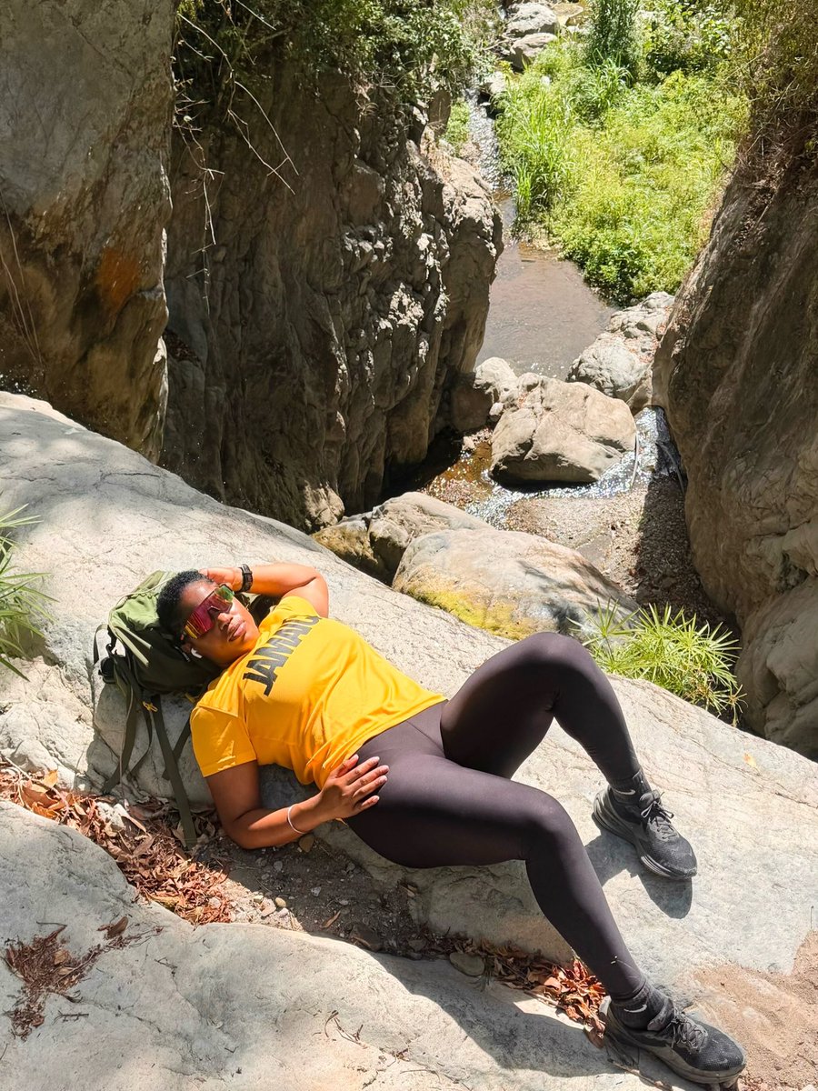 LattalaS's tweet photo. Find me where the rivers flow 💦 

#summer #chasingwaterfalls #hiking 🇯🇲✨ https://t.co/iq89dGMazp
