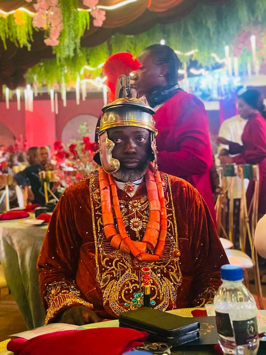 HorsfallWisdom's tweet photo. Steeze just dey cry for Soso Soberekon marriage… https://t.co/S8CZQuJTKN