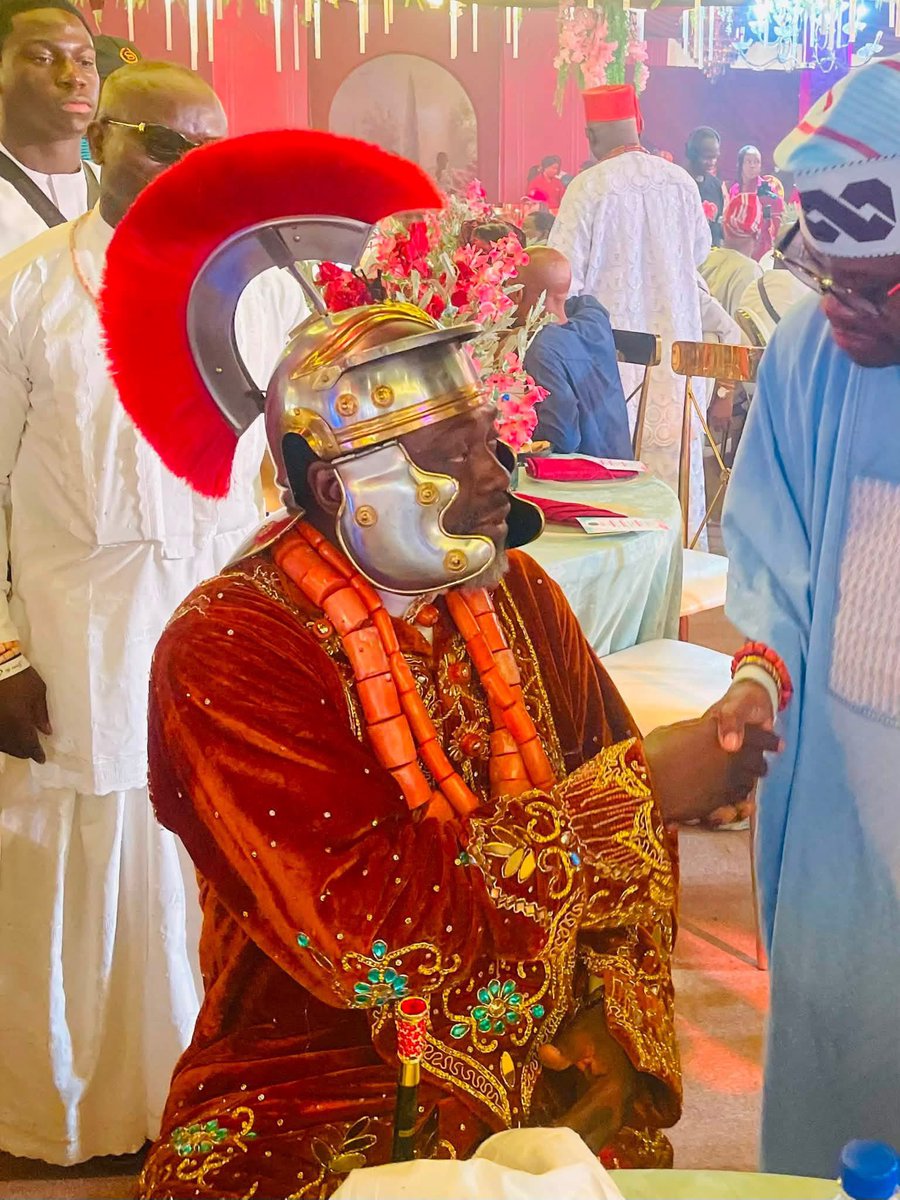 HorsfallWisdom's tweet photo. Steeze just dey cry for Soso Soberekon marriage… https://t.co/S8CZQuJTKN