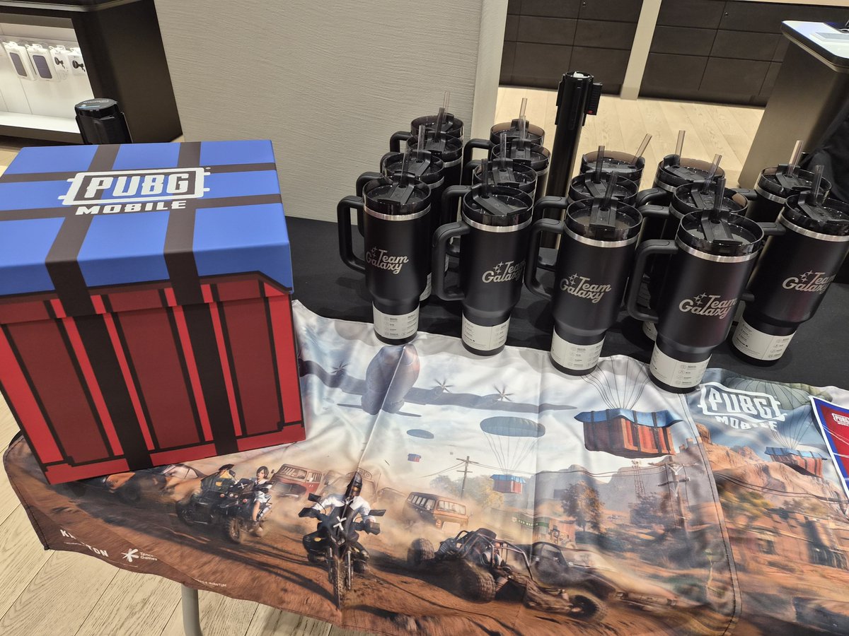 apatheticBeat's tweet photo. QCM Samsung Experience Store

#SpiderManBrandNewDat#GalaxyZFold8#PUBGMKBILE https://t.co/xozrw69kw4