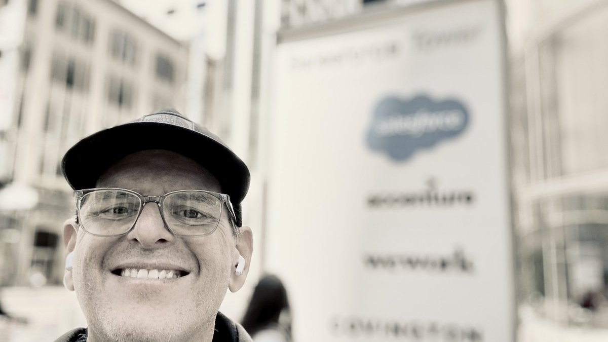 J_RickSanchez's tweet photo. Dreaming bigger.
#MentratiK #MeaningFirst https://t.co/Y25CI0sqiU