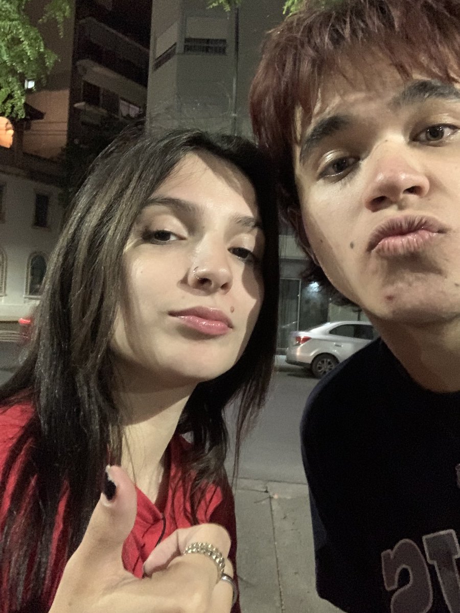 91sRADICAL's tweet photo. dale que esta pelea es tuya nena @AngieVelasco08 desde vender helados para ir al polo norte hasta la velada wachoooo https://t.co/WqValc7ocI