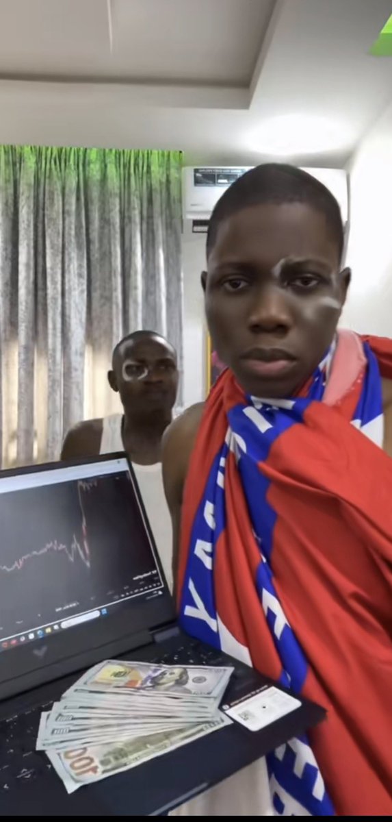diaa_tr3des's tweet photo. I talk am😂😂no be clear eye this guy dey use trade forex😂💔 https://t.co/HQUVE7CQrj